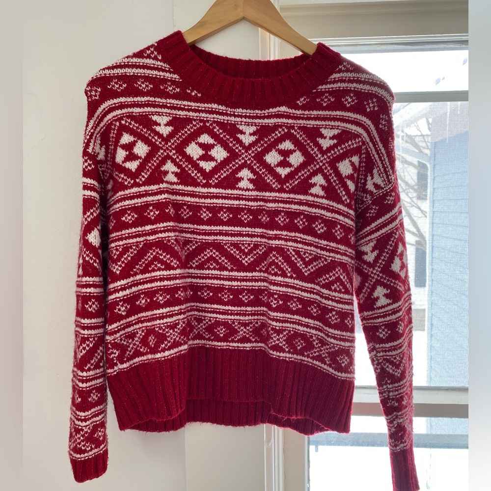 American Eagle Festive Sweater